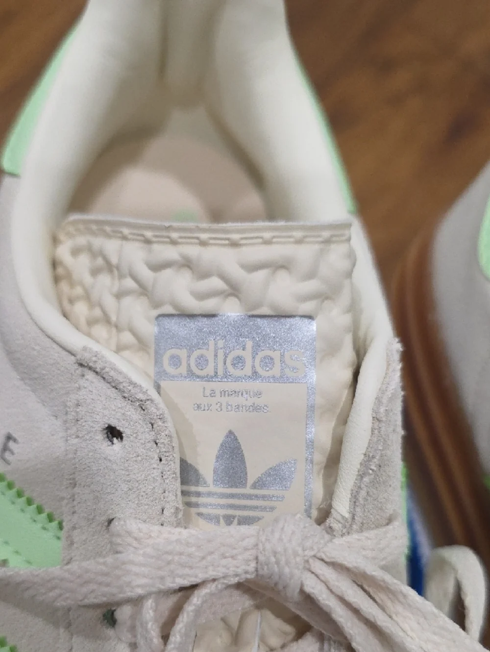 Adidas GAZELLE Platforom Cream Suede Sneakers Gum Bottoms Men's 6/ Women's 7.5 - Picture 4 of 8